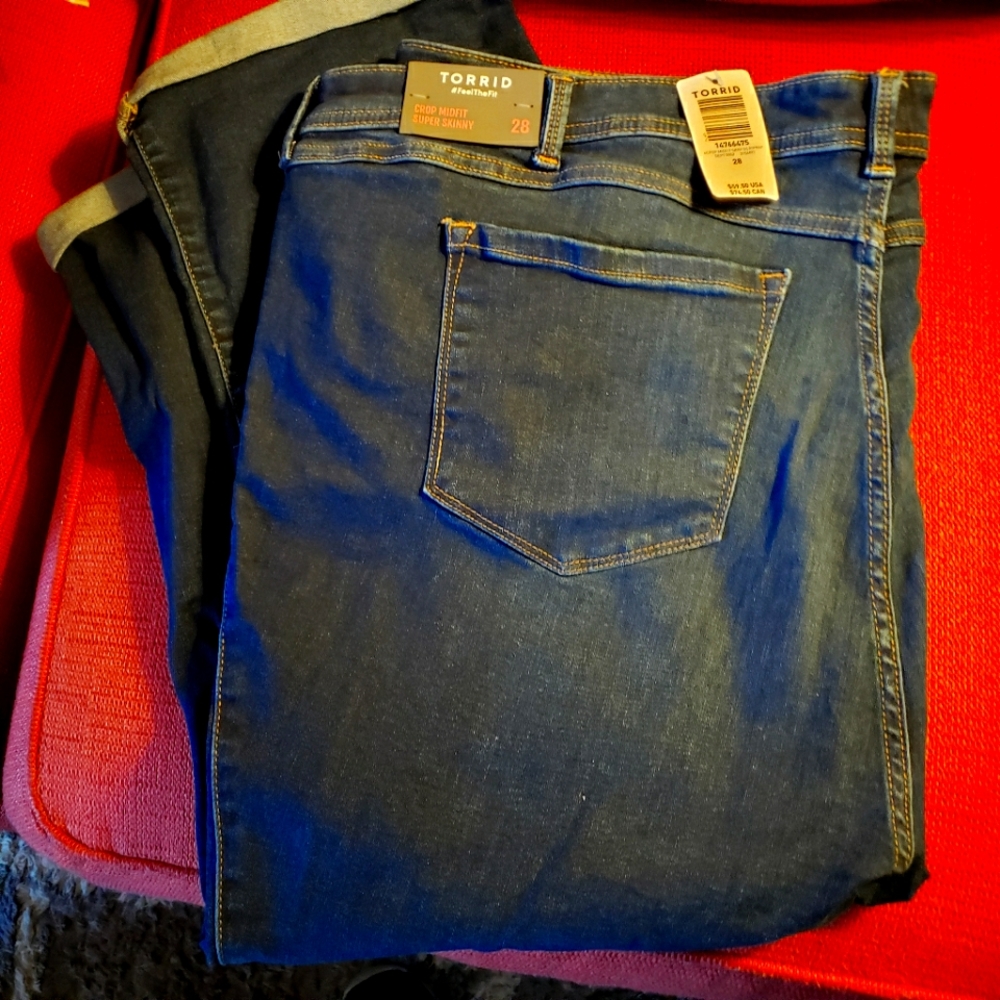 Torrid size 28 crop jeans
